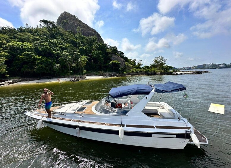 Picture 2 for Activity Private speedboat tour in Rio de Janeiro