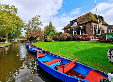 Amsterdam: Giethoorn, Afsluitdijk and Zaanse Schans Day Trip