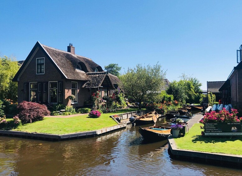 Picture 3 for Activity Amsterdam: Giethoorn, Afsluitdijk and Zaanse Schans Day Trip