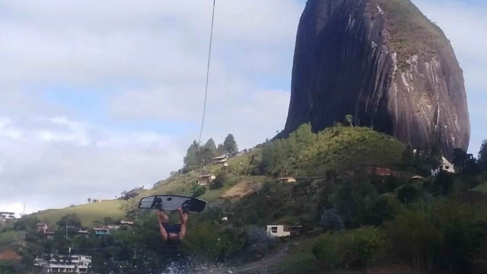 Picture 2 for Activity Wakeboard en Guatapé