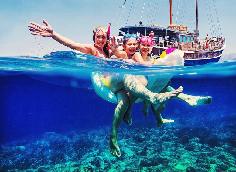 Fernandes Cruise to Blue Lagoon in Comino and Gozo