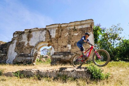 Antigua Guatemala: Tur Sepeda Gunung Setengah Hari dengan Pemandu