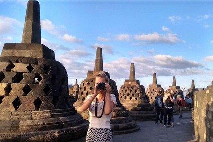 Borobudur All Access & Prambanan Geführte Tour mit Eintrittsgeldern