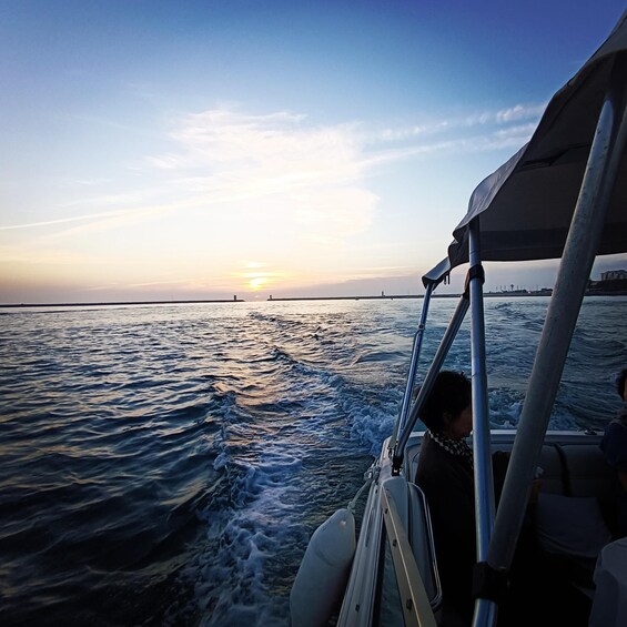 Picture 59 for Activity 6 Bridges, Not Shared Boat Tour 1h30m, group price up to 6px