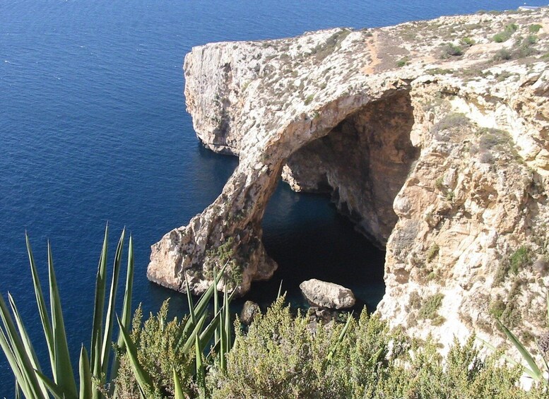 Southern Malta: Blue Grotto, Hagar Qim, and Marsaxlokk Tour