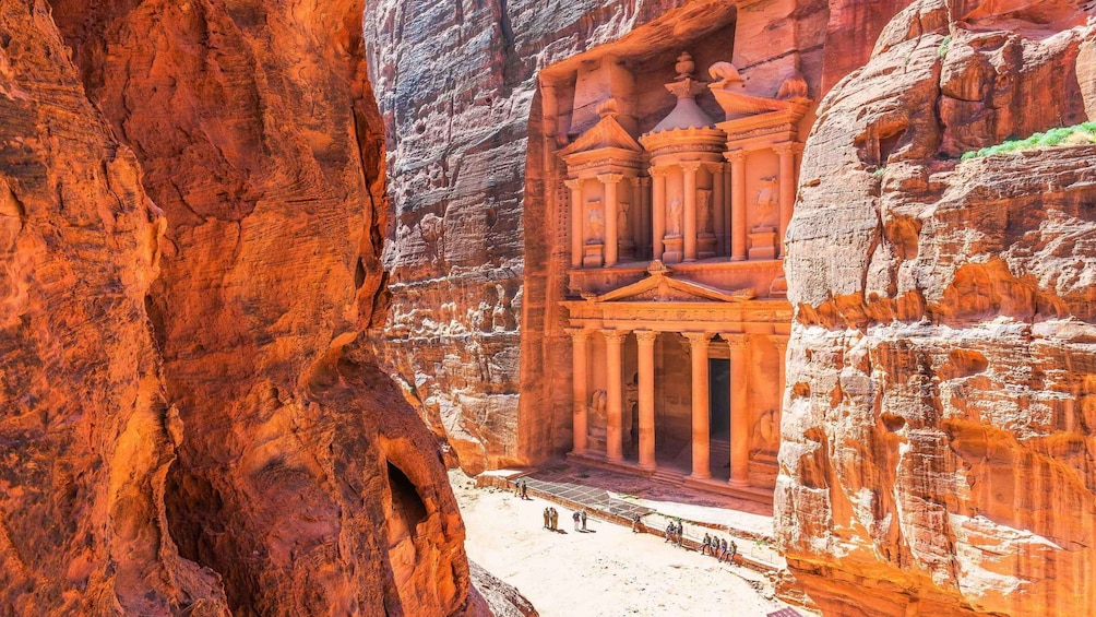 Petra private tour with pick up