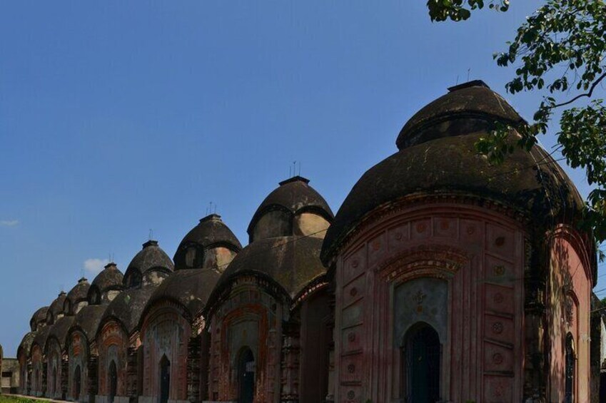 Terracotta Temples and Baluchuri Weavers Tour