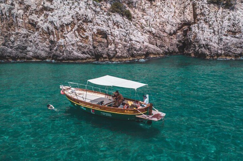 Boat Tour to the Circeo Caves