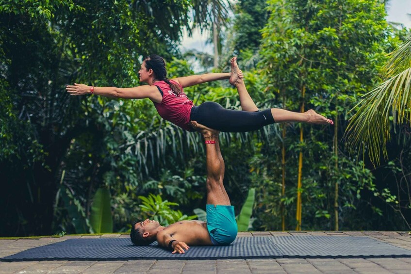 Picture 8 for Activity Acroyoga Class