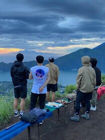 Bali: Mount Batur Volcano Hike with Local Mountain Guide