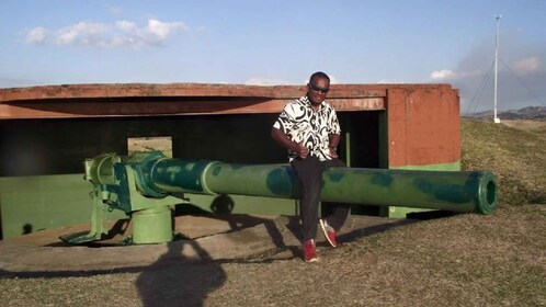 De Nadi : Visite du parc historique de la batterie Momi