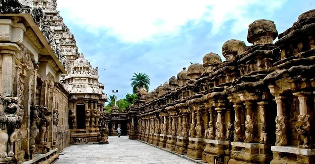 Picture 2 for Activity From Trichy: Private Day Tour to Tanjore & Kumbakonam