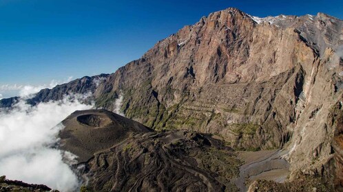 Pendakian Gunung Meru 4 Hari