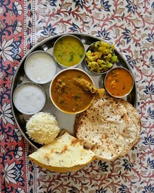 Jaipur : Visite des cours de cuisine à domicile avec déjeuner / dîner.