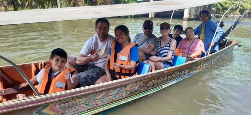 Picture 6 for Activity Boat Tour Damnoen Saduak Market