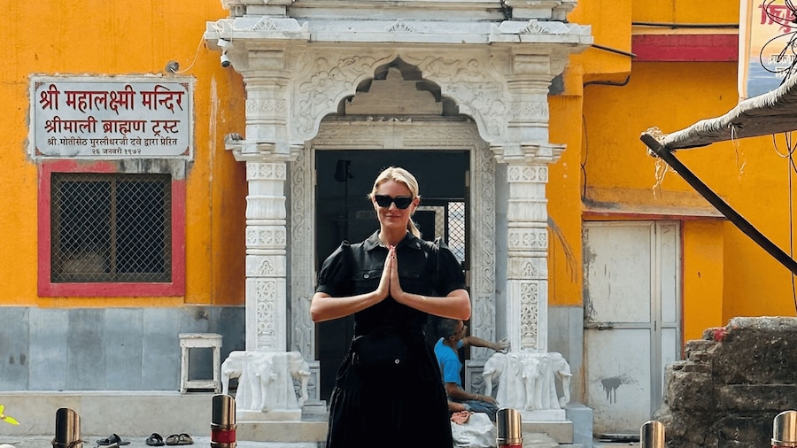 Private & Exclusive: Mumbai Sightseeing and Religious Trail