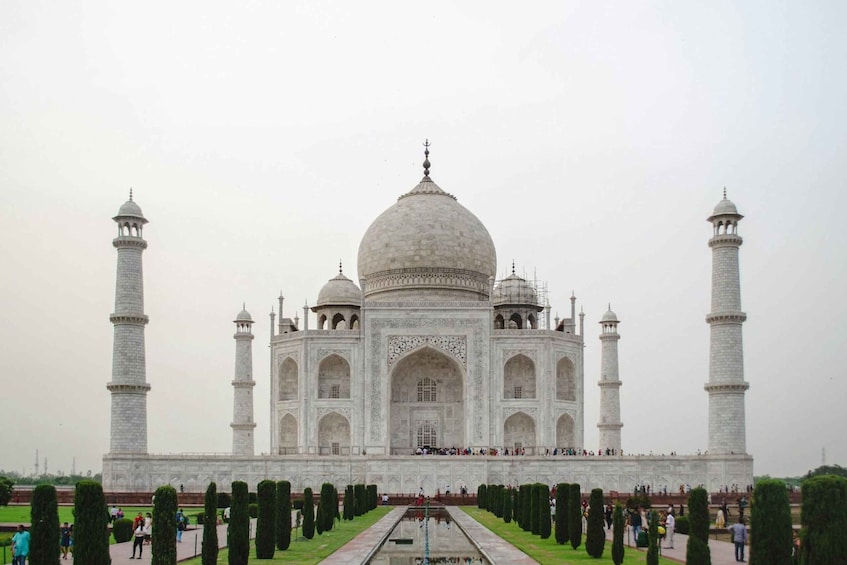 Picture 18 for Activity From Delhi: Taj Mahal Tour by India’s Premier Express Train