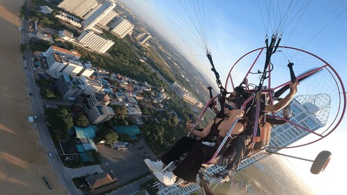 Pattaya: Beach + City Scenic Paramotor Flight by BFA