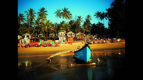 Goa: Baga Beach & The Basilica of Bom Jesus Highlights Tour