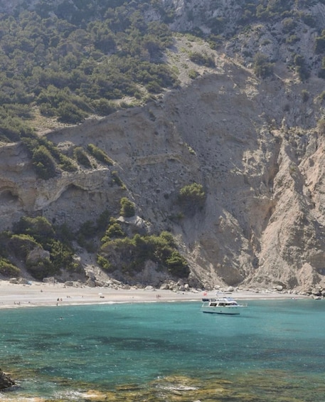 Picture 16 for Activity Alcudia: Boat Trip with Drinks, Snacks, SUP and Snorkeling