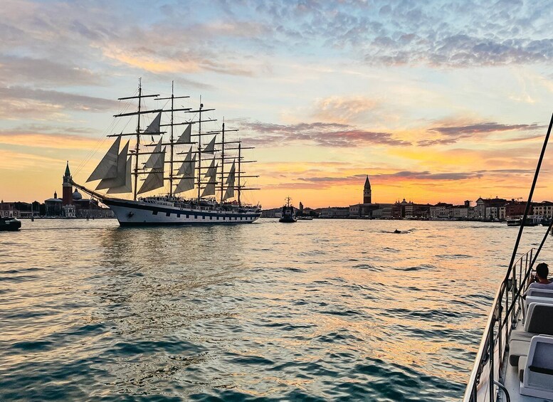 Picture 4 for Activity Venice: Catamaran Sunset Jazz Cruise with Aperitivo