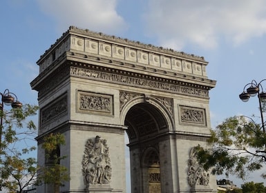 Arc de Triomphe : Private guided tour with "ticket included"