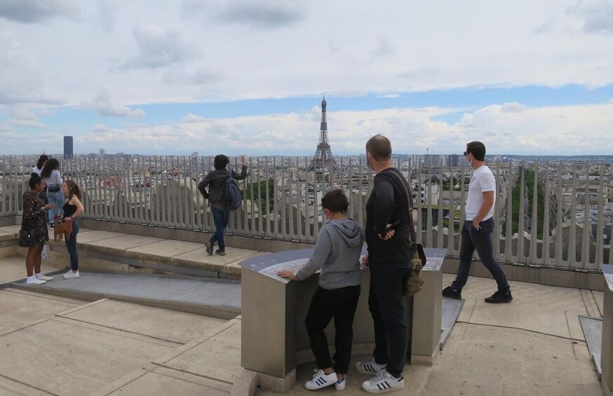 Picture 1 for Activity Arc de Triomphe : Private guided tour with "ticket included"