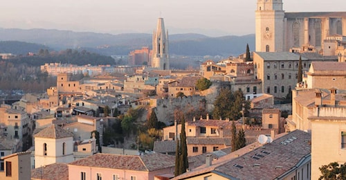 Barcelona Tur Sejarah Yahudi Barcelona, Girona & Besalú