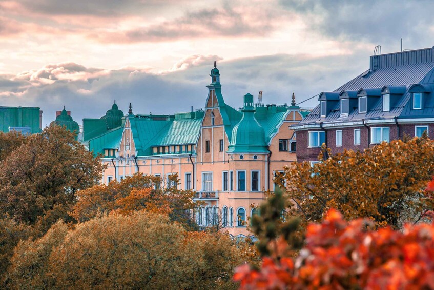 Helsinki: Private Exclusive History Tour with a Local Expert