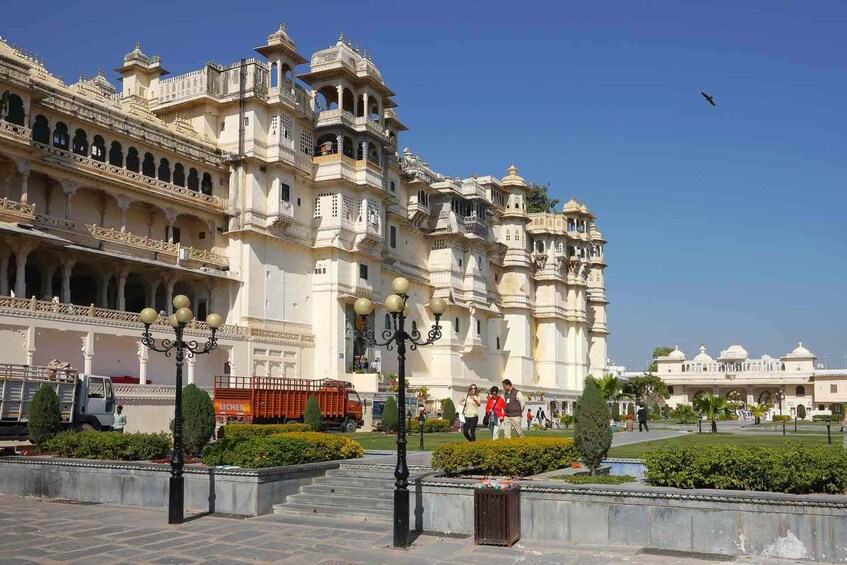 City Palace of Udaipur Guided Tour