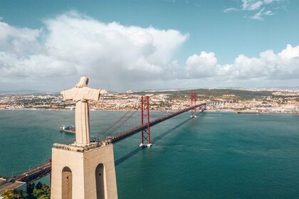 Belém, Lissabon Aqueduct och Cristo Rei med en guide Van Tour