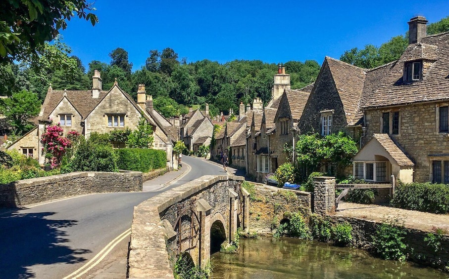 Picture 6 for Activity From Bath: Private Tour to Serene Cotswolds with Pickup