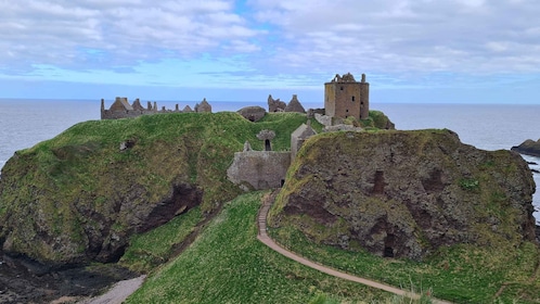 From Aberdeen: Aberdeenshire Guided Day Trip & Castle Visit