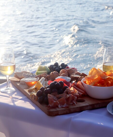 Private Speedboat Tour on the Douro River