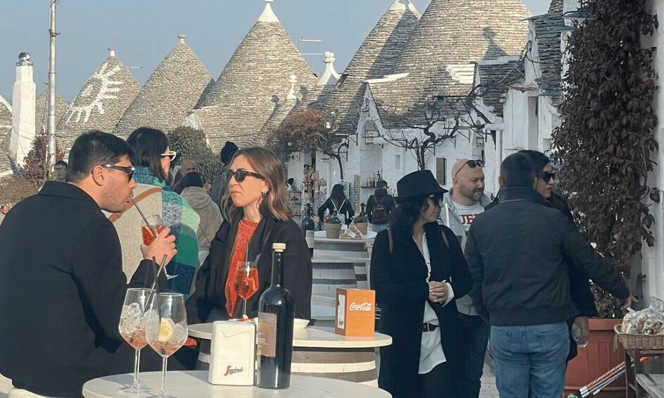 Alberobello: Walking Tour with Food Tasting and Aperitif