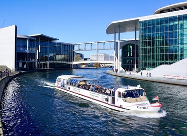 Berlin: 1-Hour Boat Tour on heated ship with glass roof!