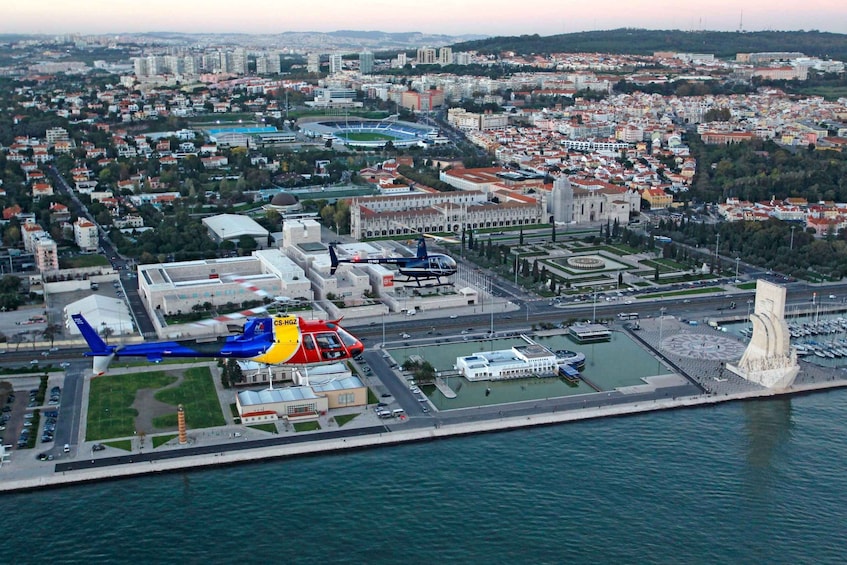 Lisbon: Sightseeing Helicopter Tour Over Belem and Caparica