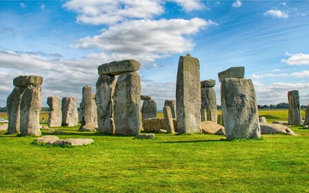 From Birmingham: Stonehenge & Bath Day Tour