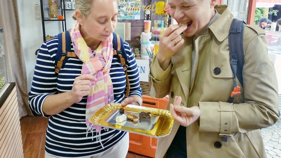 Ghent: Guided City Tour with Chocolate Tastings