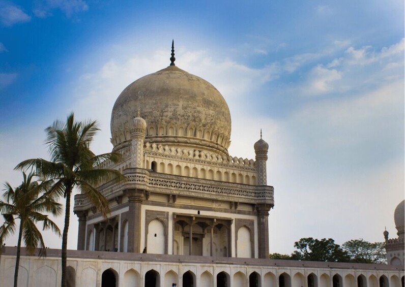 Picture 3 for Activity Heritage & Cultural Walk of Hyderabad (2 Hours Guided Tour)