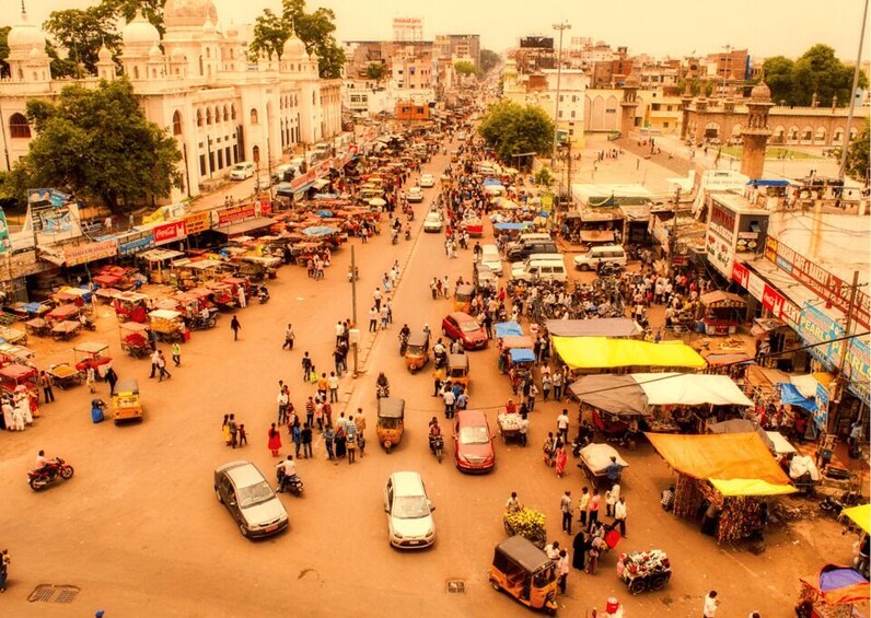 Picture 1 for Activity Heritage & Cultural Walk of Hyderabad (2 Hours Guided Tour)