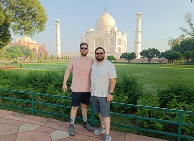 From Delhi: Taj Mahal & Agra Private Day Tour With 5* Lunch