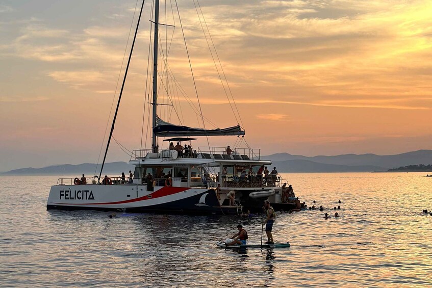 Picture 1 for Activity Saint Raphaël : Sunset Cruise Cape Dramont & Golden Island