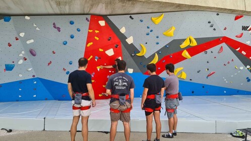 Lisbon: 25 de Abril Bridge Guided Climbing Experience