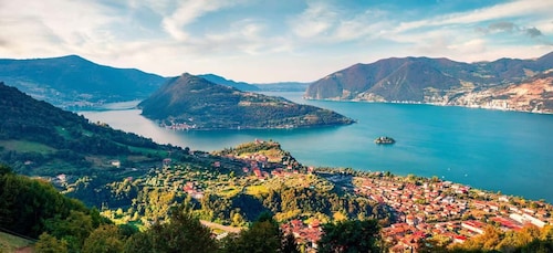 Desde Milán: Lago de Iseo, Bérgamo y Ruta del Vino de Franciacorta