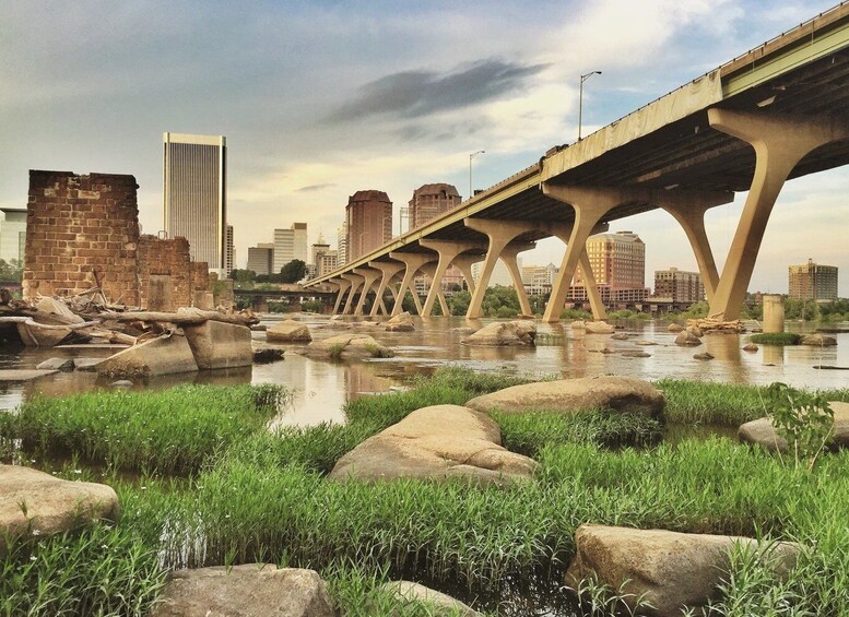 Picture 3 for Activity Richmond: Guided Hike in James River Park