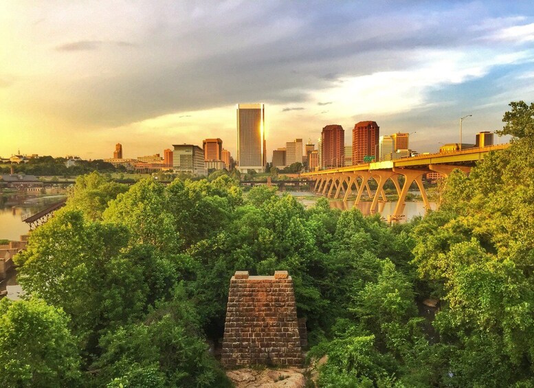 Picture 2 for Activity Richmond: Guided Hike in James River Park