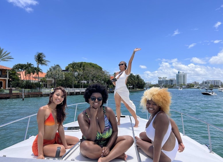Picture 14 for Activity Miami: Private Yacht Rental Tour with Champagne and Snorkel