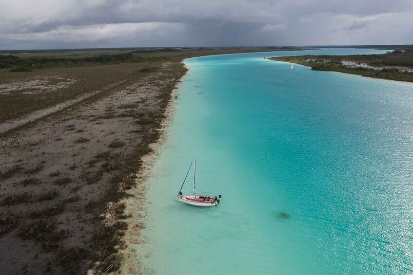 Picture 15 for Activity Bacalar: Private Sailing Trip with Guacamole and Drinks