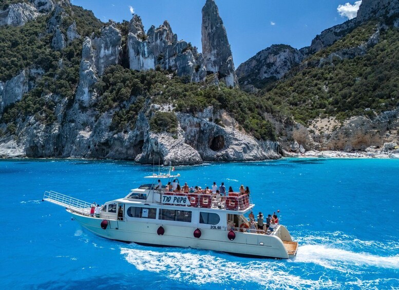 Cala Gonone: Gulf of Orosei Cruise with Swimming & Aperitif